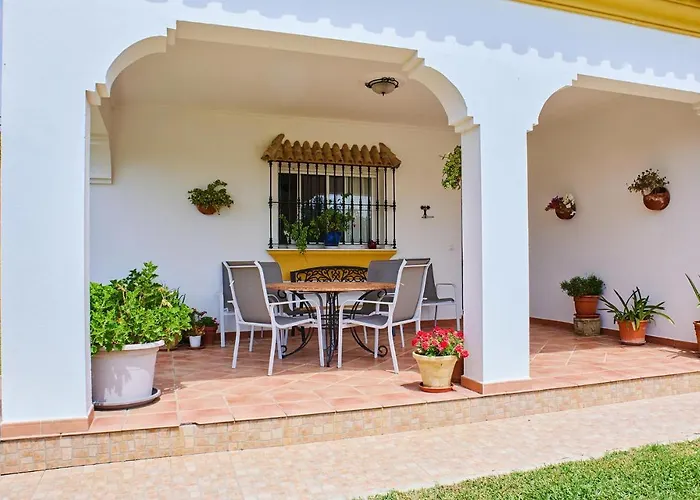 4 Bedroom Beautiful Home In Conil De La Frontera