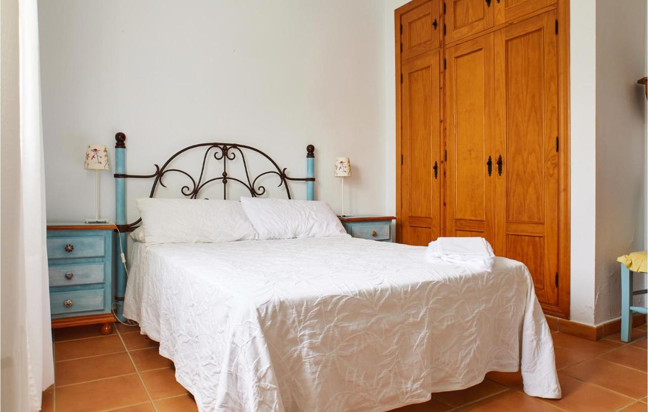 4 Bedroom Beautiful In Holiday home *
